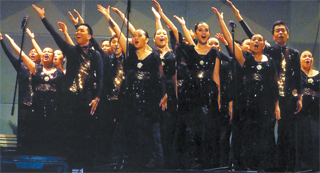 Filipino choir mesmerises